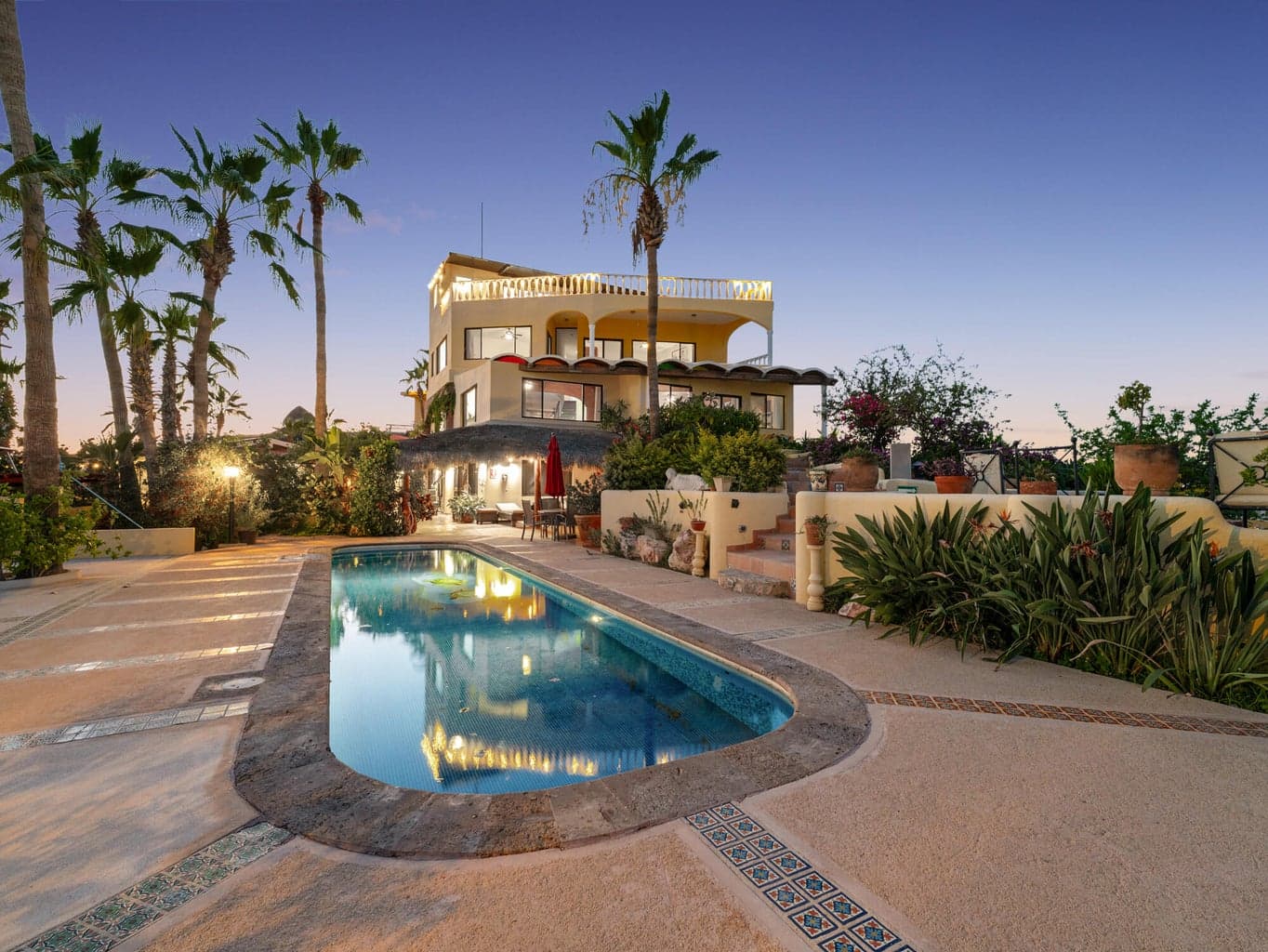 Chileno Hilltop Retreat — view 4