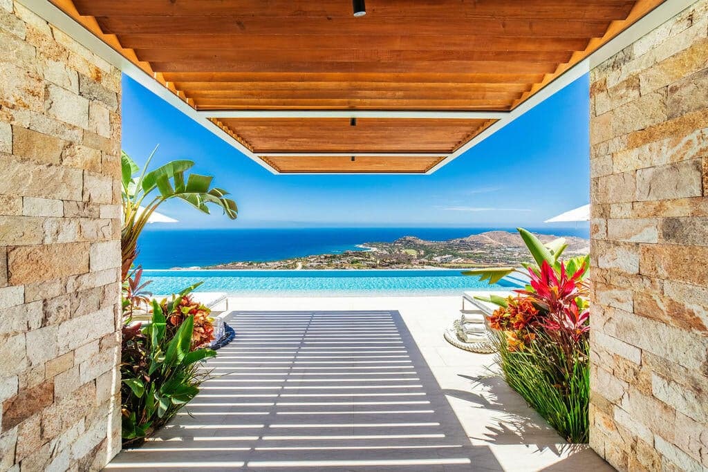 The Nivel Estate — view 4